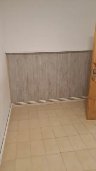 Se alquila habitacion