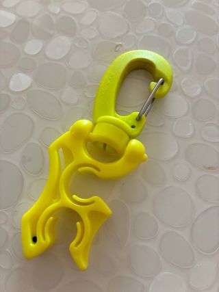 Soportes latiguillo buceo (2 negros, 2 amarillos)