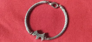 Pulsera infantil con perro plata