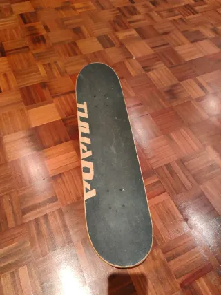 Skate Board. Monopatín.