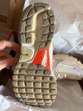 Nike Vomero 5 SE Beige Naranja