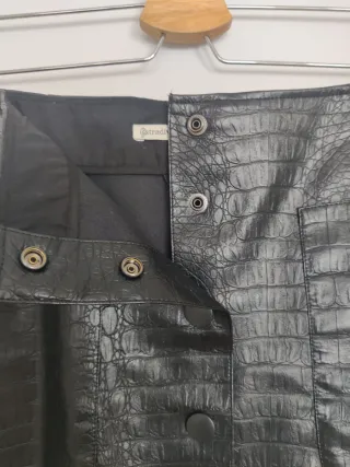 Falda polipiel efecto cocodrilo Stradivarius