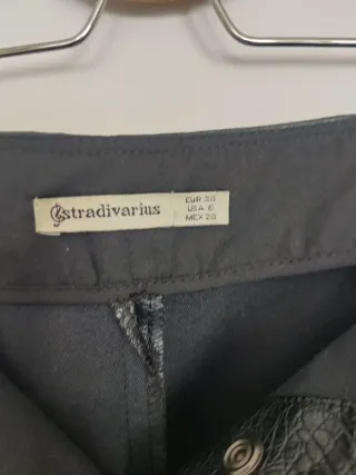 Falda polipiel efecto cocodrilo Stradivarius