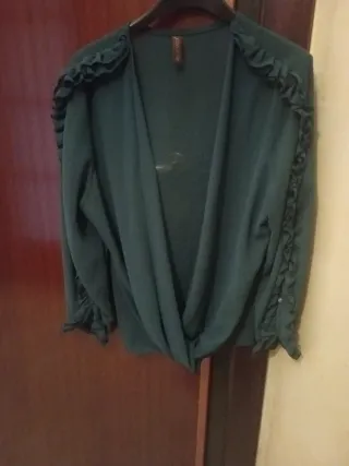 Camicia donna verde con rouches