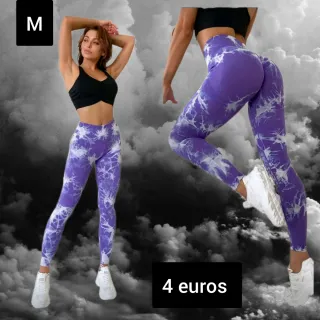 Mallas deportivas moradas y blancas