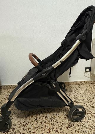 Carro bebé SHOM MAGICAL FLASH en color negro.