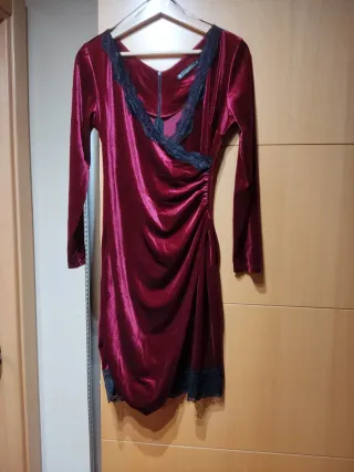 Vestido terciopelo negro y rojo