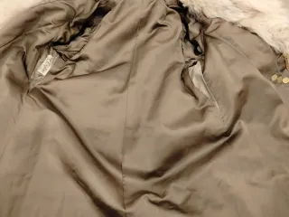 Giaccone di pelliccia beige/grigio