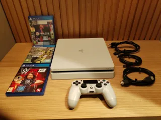 PS4 Slim Bianca 500GB + 3 Giochi