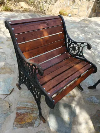 Conjunto Mesa, Banco y Sillas Jardín