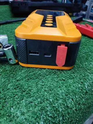 Avvitatore auto emergenza portatile 4 in 1