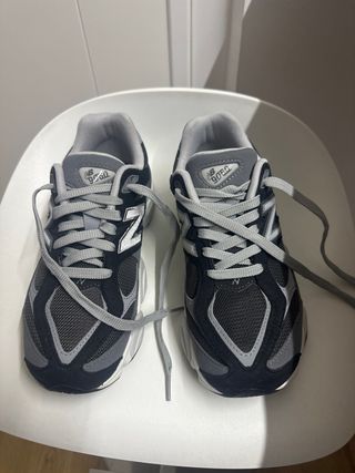Zapatillas New Balance 9060 Talla 38 Nuevas