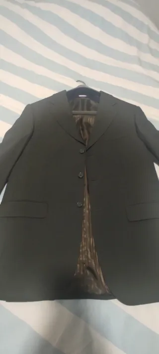 Traje de vestir color caqui