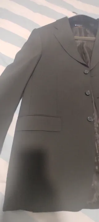 Traje de vestir color caqui