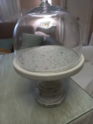 Quesera de exposición de madera y cristal