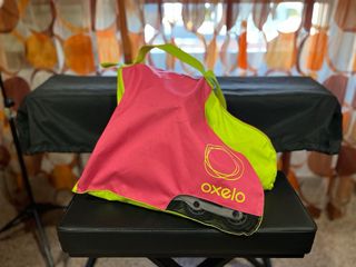 Patines en línea morados y grises