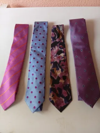 Lote de 4 corbatas nuevas