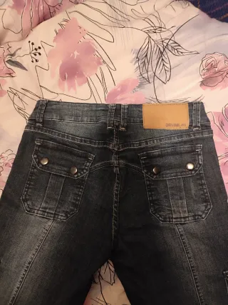 PANTALON VAQUERO A LA CADERA ESTILO CARGO T-36/38