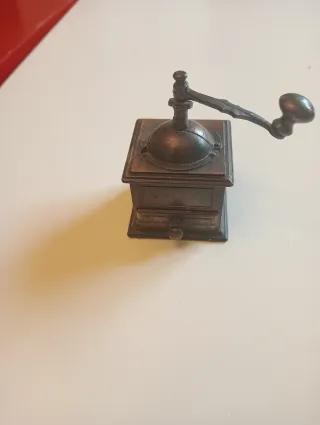 Afilador antiguo molinillo café