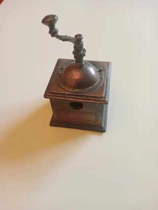 Afilador antiguo molinillo café