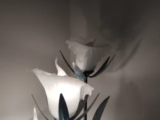 Lámpara de pie estilo flor