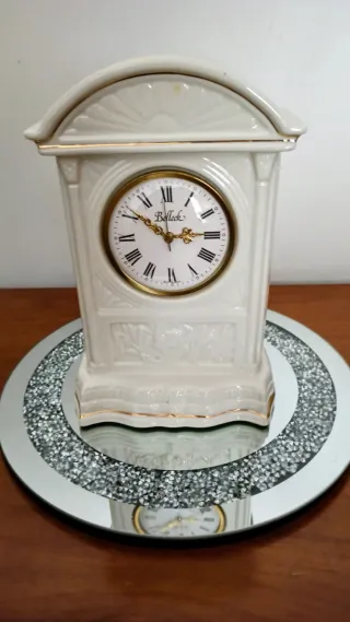 Orologio da tavolo Belleek ceramica dorata