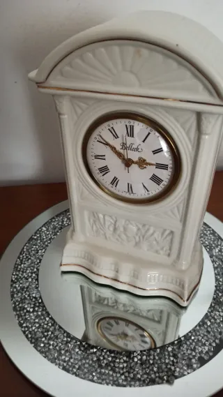 Orologio da tavolo Belleek ceramica dorata