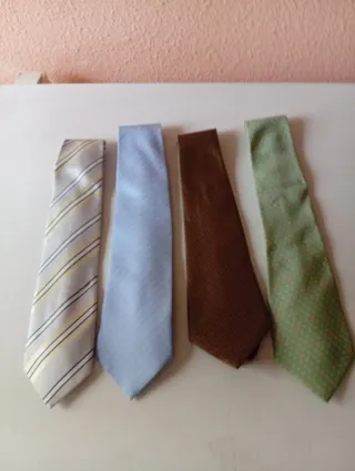 Lote de 4 corbatas