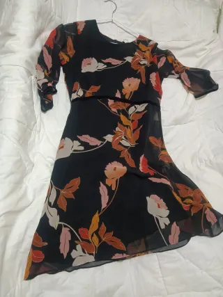 Vestido de fiesta estampado floral negro