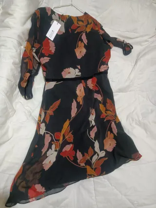 Vestido de fiesta estampado floral negro