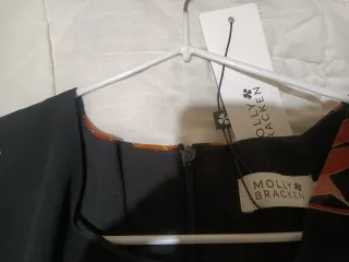 Vestido de fiesta estampado floral negro