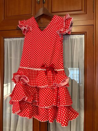 Traje de flamenca niña lunares rojo. Talla 10 años