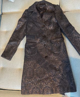 Abrigo Massimo Dutti negro y plateado