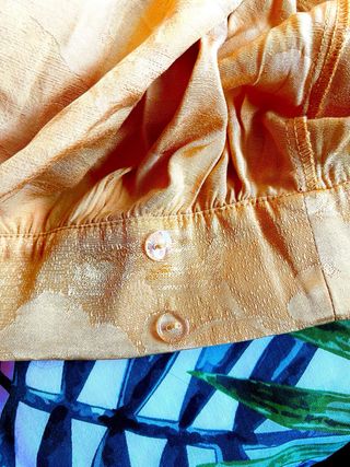 LIQUIDACIÓN: Blusa amarilla cruzada manga larga