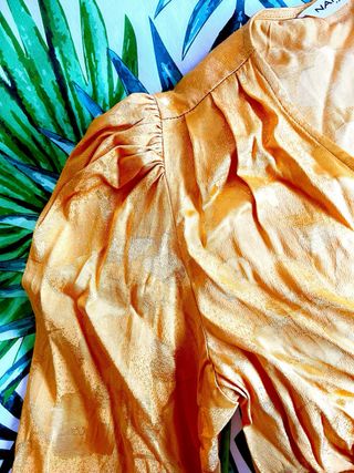 LIQUIDACIÓN: Blusa amarilla cruzada manga larga