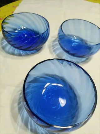 Set 3 ciotole vetro soffiato blu anni 90