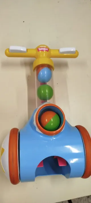 Correpasillos lanza bolas