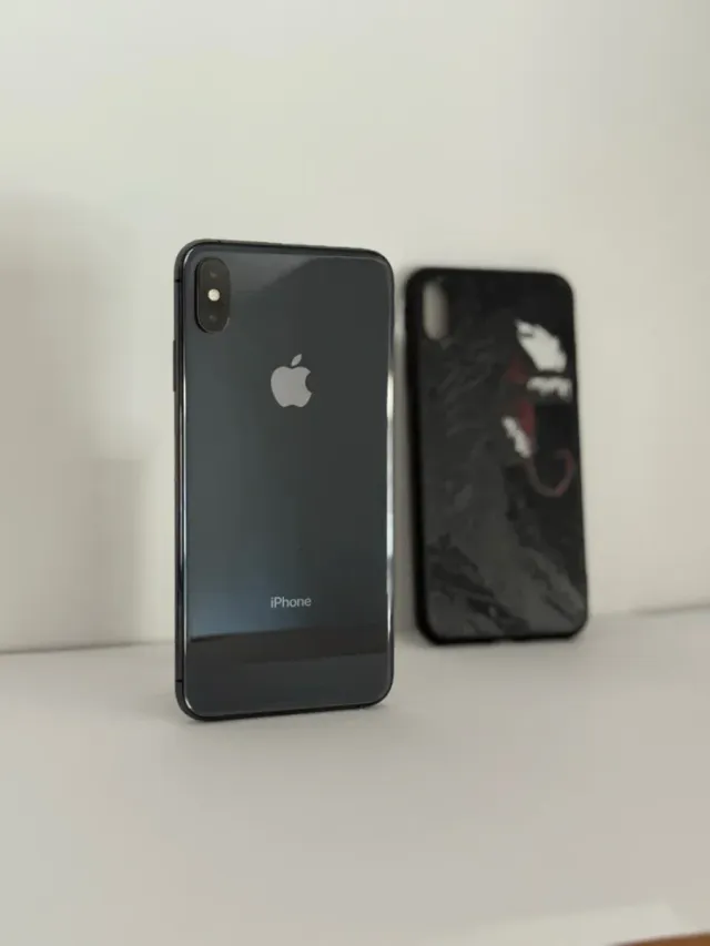 iPhone XS Max 64GB Space Gray