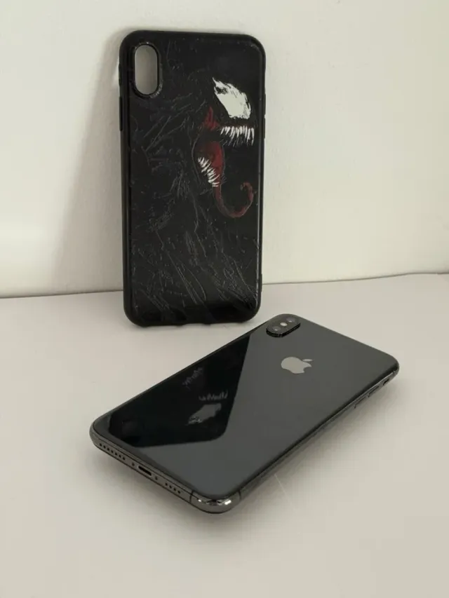 iPhone XS Max 64GB Space Gray