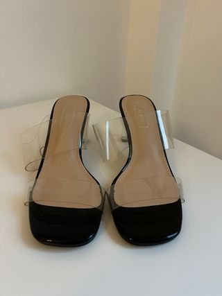 Tacones transparentes con tacón de bloque