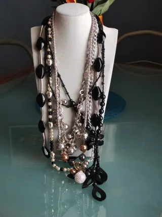 Set 5 collane vintage nero e argento