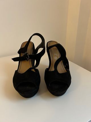 Tacones negros plataforma