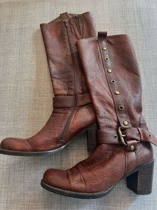 Botas altas de piel