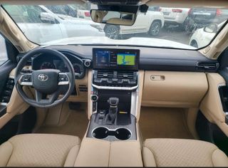 Toyota Land Cruiser 300 Diesel