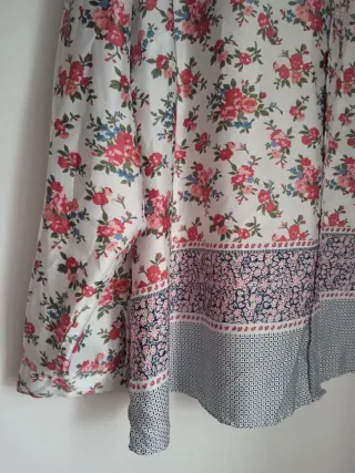 Blusa floral manga larga