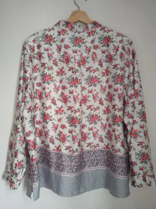 Blusa floral manga larga