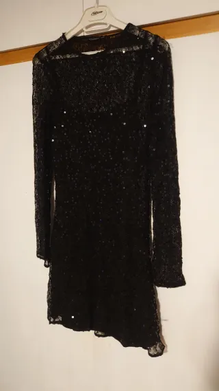 Vestido corto lentejuelas Stradivarius