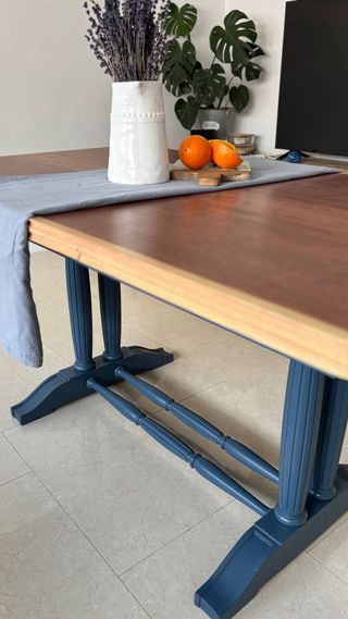 Servicio de restauración y reciclado de mesas