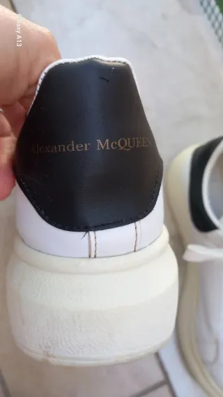 Alexander McQueen Sneakers Bianche Nere