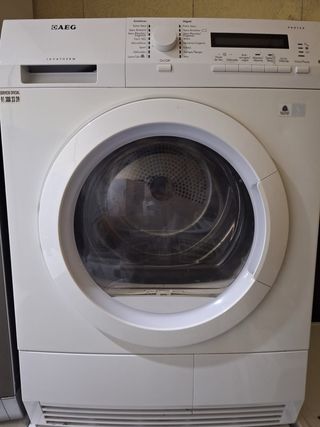 Secadora AEG 7kg Condensación